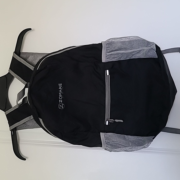 Lightweight hiking backpack - Picture 1 of 7